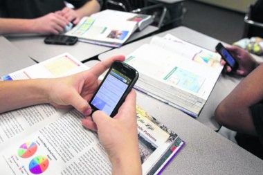 La educación en los tiempos del iphone (Por Pablo Sulima)